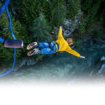 Shockcord – Elastiske snorer til allsidig bruk Oppdag vårt utvalg av shockcord – elastiske snorer som gir styrke, fleksibilitet og holdbarhet i én pakke. Perfekt for alt fra teltoppsett og utendørsprosjekter til DIY-løsninger og transportoppgaver. Snorene er designet for å tåle tøffe forhold og spenning, samtidig som de opprettholder elastisiteten over tid.  Finn riktig dimensjon og lengde til ditt behov, og sikre deg praktiske løsninger for enkle og krevende oppgaver.